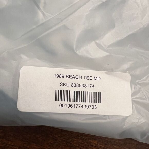 NWT Limited Edition Taylor Swift 1989 Summer Seagull T-Shirt / Unisex / Medium - Picture 6 of 8